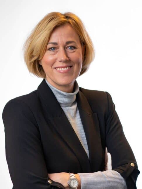 Ellen Aspect Ratio 3 4