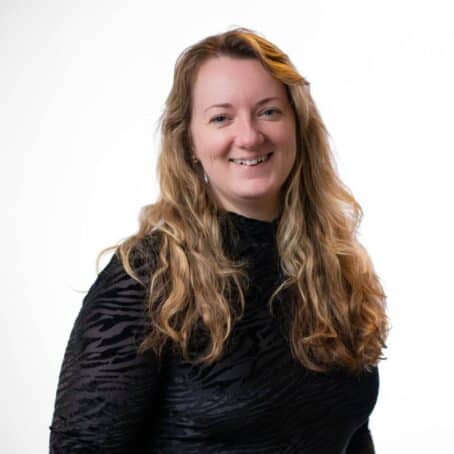 Marije B Aspect Ratio 1 1