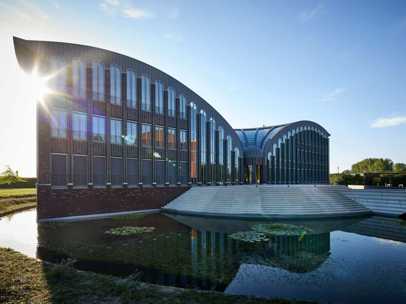 Reggeborgh 1 Aspect Ratio 4 3