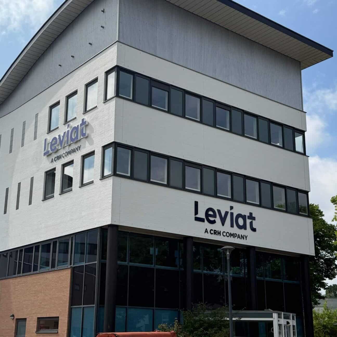 Leviat 2 Aspect Ratio 1 1