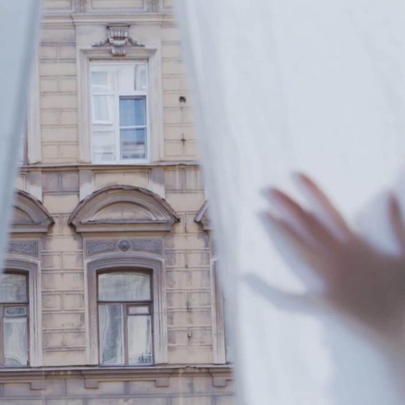 Crowne 3 Aspect Ratio 1 1